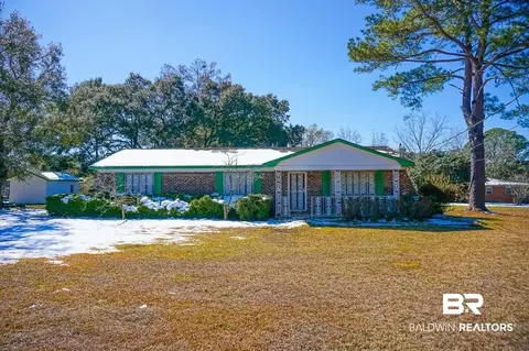 10871 Lakeland Dr, Grand Bay, AL 36541
