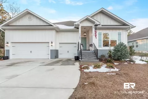 1261 Holland St, Gulf Shores, AL 36542