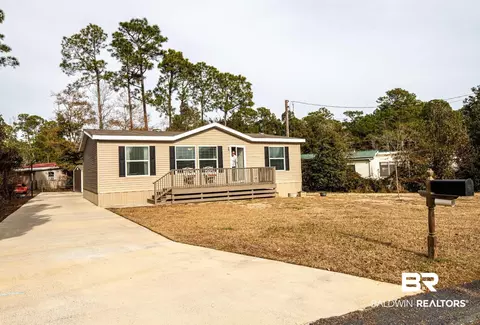 1906 Torres Ln, Lillian, AL 36549