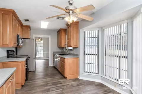 8304 Champlain Cir, Mobile, AL 36695 photo 12