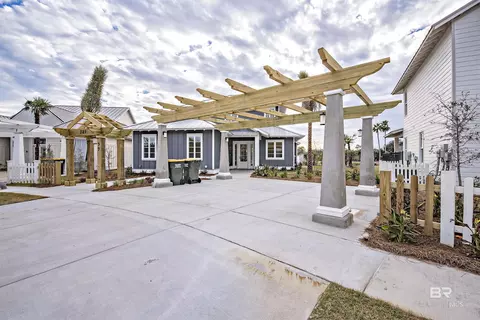 785 Kingston Ln, Gulf Shores, AL 36542