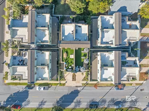 View/Area - 752 E Wright St, Pensacola, FL 32501 photo 3 of 9
