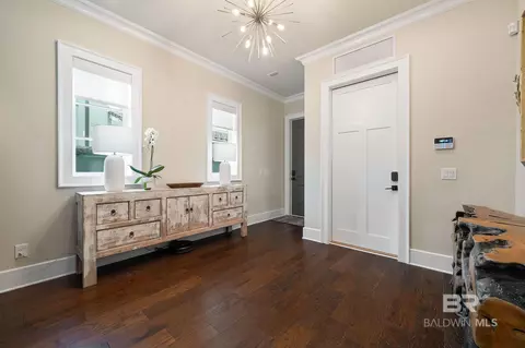 Entry Way - 752 E Wright St, Pensacola, FL 32501 photo 1 of 7