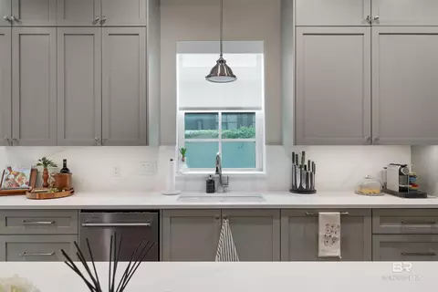 Kitchen - 752 E Wright St, Pensacola, FL 32501 photo 2 of 2