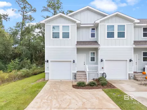 1411 Iroquois Ct, Pensacola, FL 32534