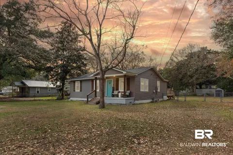 419 Pierce St, Saraland, AL 36571