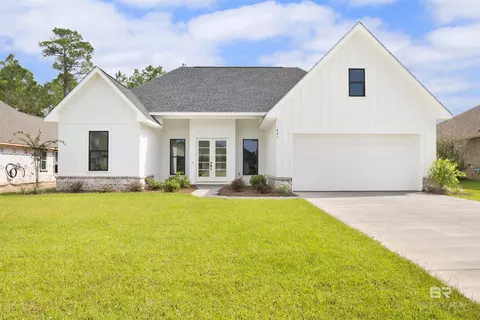 801 Wedgewood Dr, Gulf Shores, AL 36542