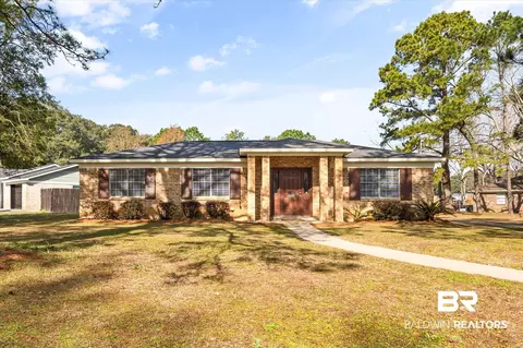 6848 Sandra Dr, Theodore, AL 36582
