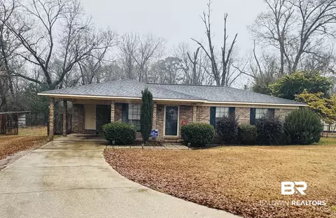 216 Elizabeth St, Evergreen, AL 36401