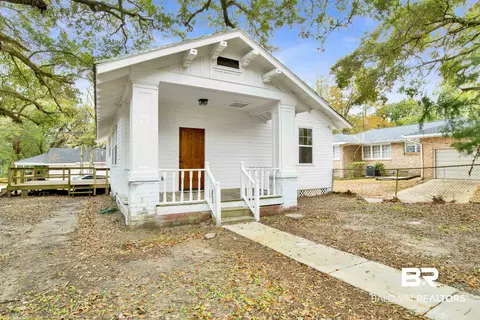 302 1st St, Chickasaw, AL 36611 photo 2