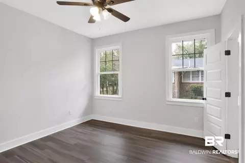 302 1st St, Chickasaw, AL 36611 photo 21
