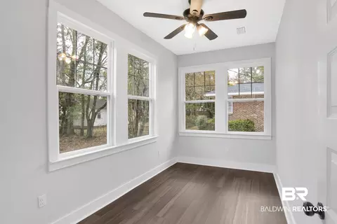 302 1st St, Chickasaw, AL 36611 photo 23