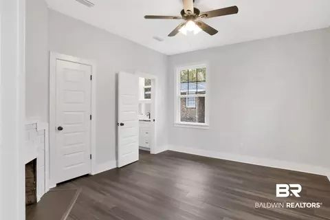 302 1st St, Chickasaw, AL 36611 photo 16