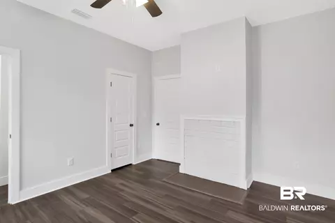 302 1st St, Chickasaw, AL 36611 photo 20