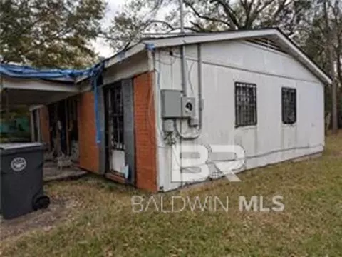 233 Grant Cir, Mobile, AL 36610 photo 3
