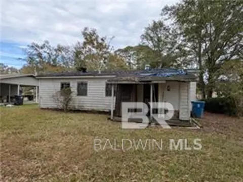 233 Grant Cir, Mobile, AL 36610 photo 2