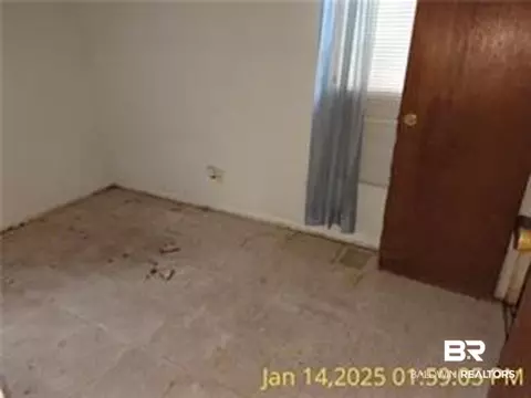 233 Grant Cir, Mobile, AL 36610 photo 6