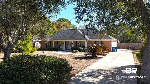 2062 Garden Park Ter, Gulf Shores, AL 36542