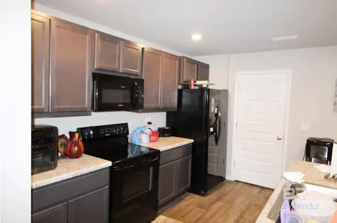 Kitchen - 1502 Majesty Loop, Foley, AL 36535 photo 4 of 6