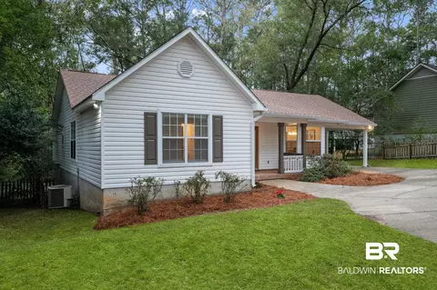 464 Fairland Ave, Fairhope, AL 36532