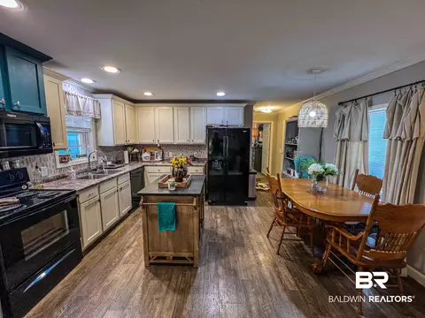 9492 Brighton Ave, Elberta, AL 36530 photo 5