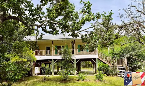 16618 White Ln, Gulf Shores, AL 36542