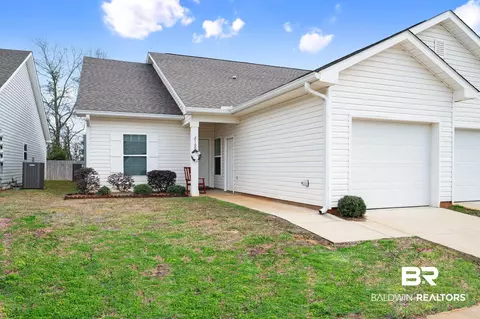 2651 S Juniper St #2100, Foley, AL 36535