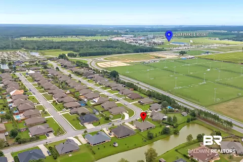 2033 Bourbon St, Foley, AL 36535 photo 3