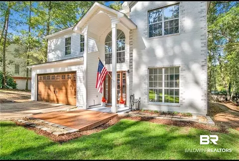 632 Ridgewood Dr, Daphne, AL 36526