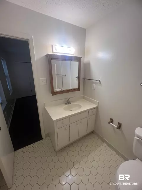 151 East Dr, Mobile, AL 36608 photo 8