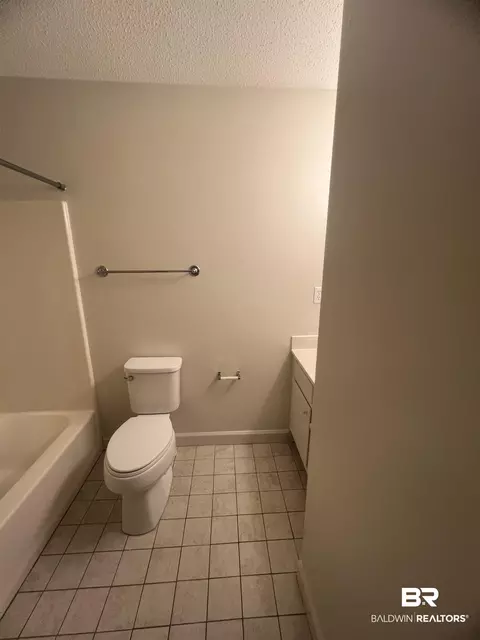 151 East Dr, Mobile, AL 36608 photo 5