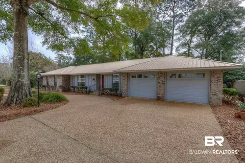 688 Greenwood Ave, Fairhope, AL 36532
