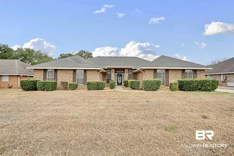 10692 Middle Oak Dr, Mobile, AL 36695