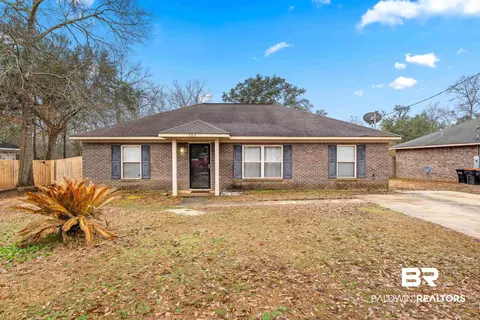 206 Cobb Ct, Bay Minette, AL 36507