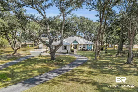 12216 Mandrell Ln, Fairhope, AL 36532
