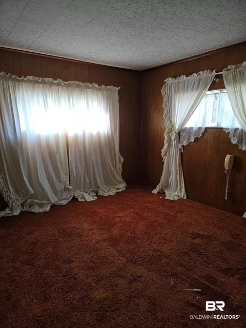 304 Sutherland Dr, Chickasaw, AL 36611 photo 9