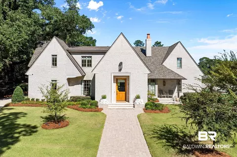 2 Garden Trce, Mobile, AL 36608