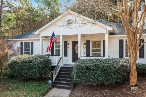 144 Donna Cir, Daphne, AL 36526