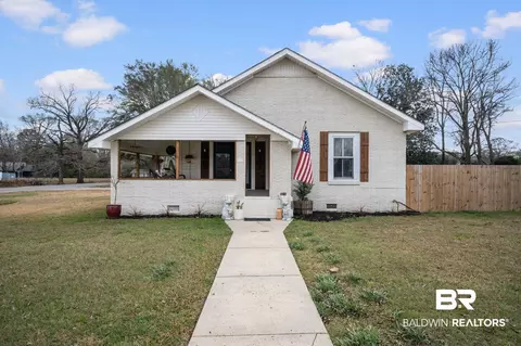108 E 6th St, Bay Minette, AL 36507