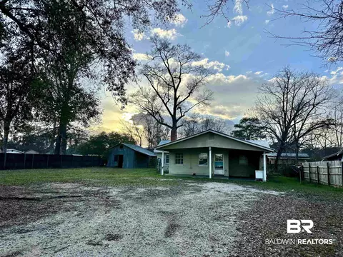 408 Florida St, Brewton, AL 36426