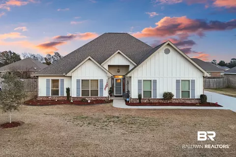 748 Winesap Dr, Fairhope, AL 36532