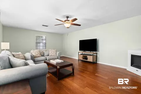 2769 N Chadwick Dr, Mobile, AL 36606 photo 3