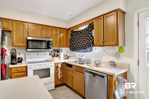 16184 Setter Cir, Foley, AL 36535 photo 8