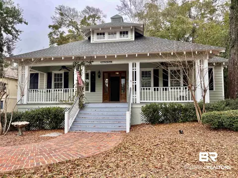 5 Moss Oak Ct, Fairhope, AL 36532