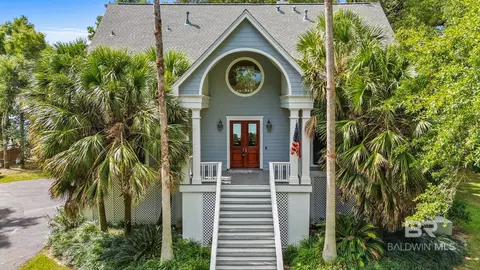 913 Sea Cliff Dr, Fairhope, AL 36532