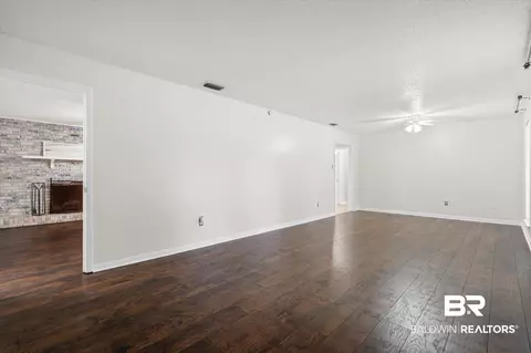 7565 Hemlock Dr, Mobile, AL 36695 photo 5