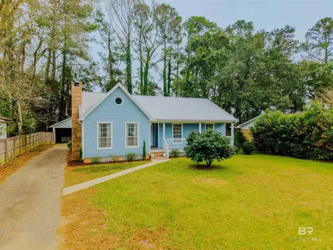21020 Meadowbrook Dr, Fairhope, AL 36532