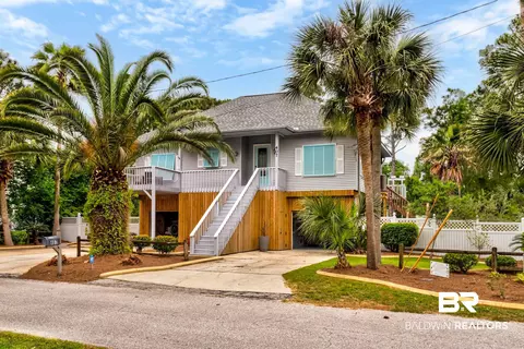 407 Diard Cir, Dauphin Island, AL 36528