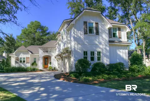 118 Mulberry Ln, Fairhope, AL 36532