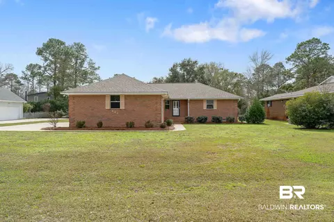 461 W 22nd Ave, Gulf Shores, AL 36542